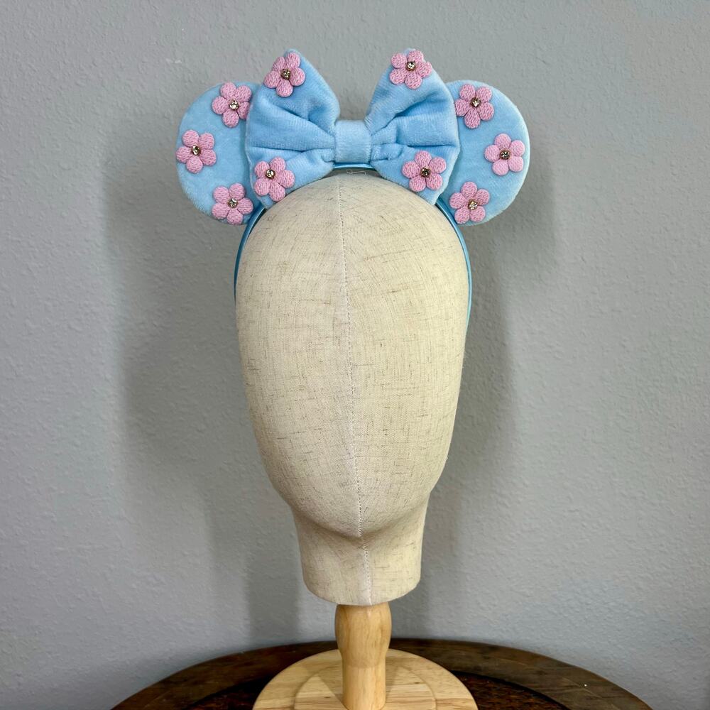 Pastel Blue Velvet & Pink Floral Mommy & Me Minnie Ears | Disney-Inspired Set - Picture 3 of 7